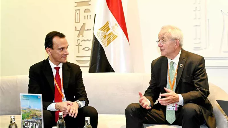 مساعد وزير الإسكان يبحث مع مستشار وزير الشئون الأوربية سبل التعاون