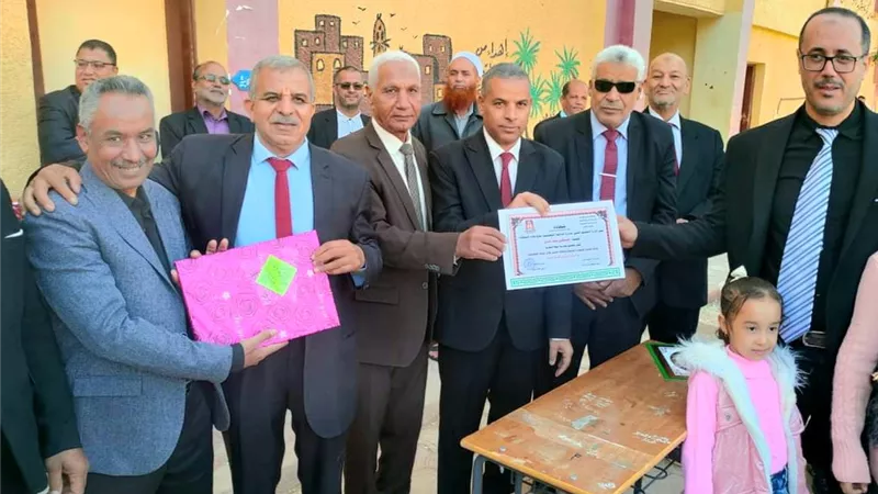 تعليم الداخلة يكرم صفوة التجاريين لبلوغهم سن التقاعد بالوادى