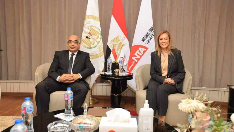 وزير العدل يزور الأكاديمية الوطنية للتدريب ويفتتح فرع توثيق بها