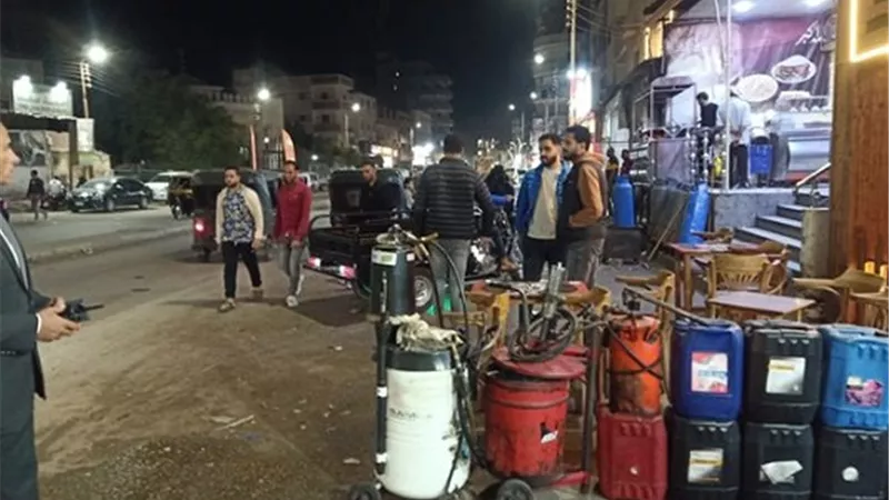 رفع الإشغالات وإزالة التعديات بالقنطرة غرب في الإسماعيلية