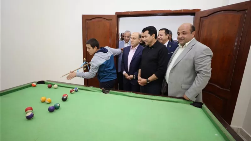 وزير الشباب والرياضة ومحافظ كفرالشيخ يفتتحان مقر مركز شباب الغنيم