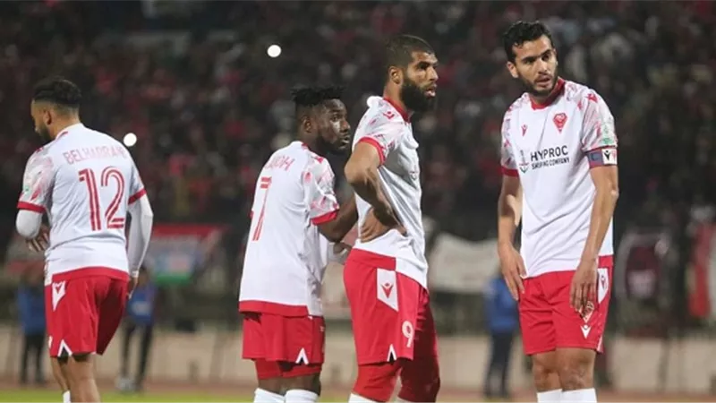 مولودية وهران يهزم سطيف بهدف ويتصدر الدورى الجزائرى