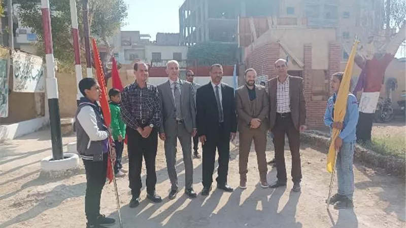 انطلاق أولى القوافل التعليمية في يومها الأول بنجع حمادى