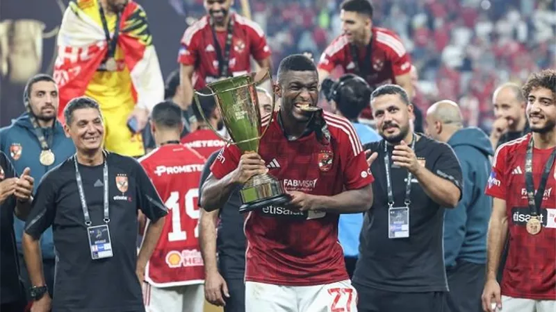 لاعب الأهلى على أعتاب الإنضمام الى شالكة الألمانى