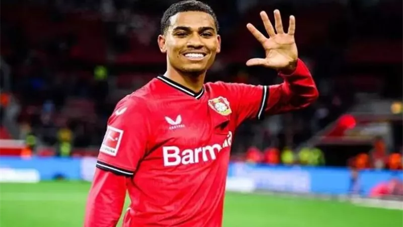 ليفركوزن يمدد عقد أمين عدلى حتى 2028