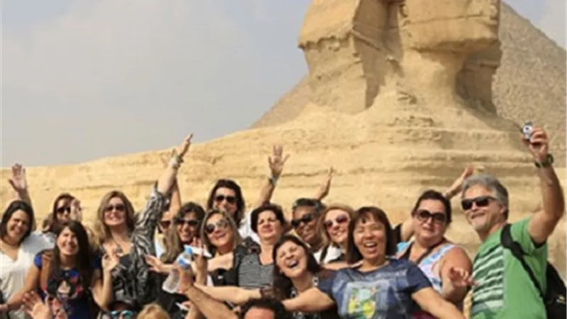 إنفوجراف .. خطة مصر لجذب 30 مليون سائح