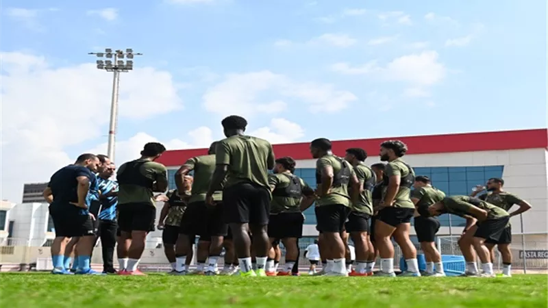 ميشالاك ومنسي يقودان الهجوم .. تشكيل الزمالك أمام سموحة