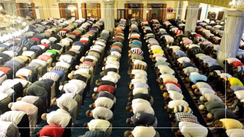 حكم صلاة الجمعة لمَن أدرك التشهد مع الإمام