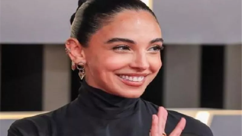 سلمى أبو ضيف تهنئ أبطال 
