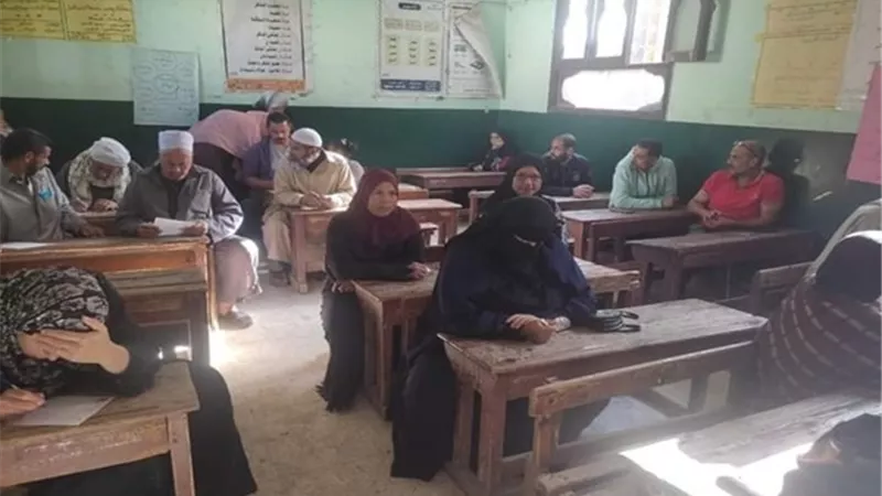 2000 دارس يؤدون إمتحانات محو الأمية بشربين