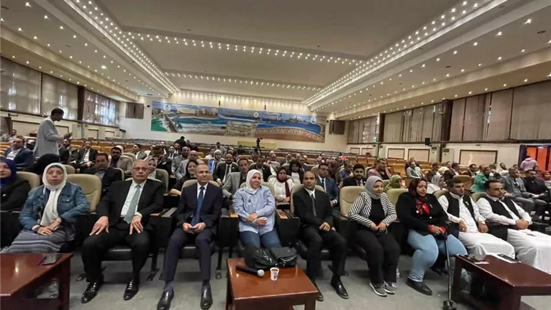نموذج محاكاةمجلس الشيوخ بوزارة الشباب يعتمد لائحته بالتصويت الإلكتروني