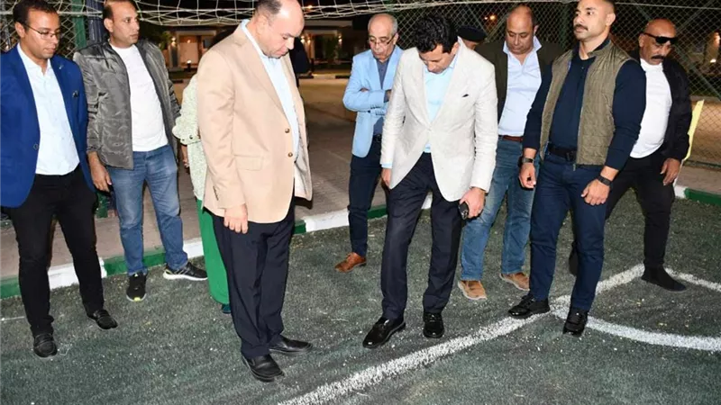 وزير الشباب يتفقد أعمال تطوير معسكر القرش بالإسماعيلية