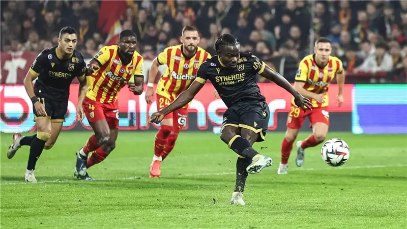 بمشاركة مصطفى محمد.. نانت يخسر أمام لينس في الدوري الفرنسي