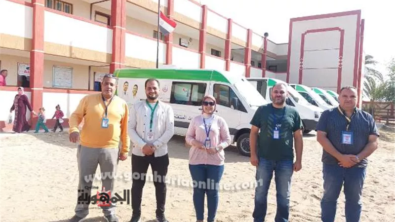 علاج ٧١٧ مواطنا بالمجان في قافلة طبية بدمياط