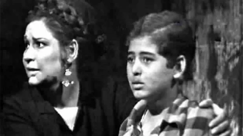أول مشهد ظهر فيه الفنان ممدوح عبد العليم فى بداية مشواره الفنى