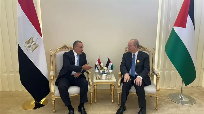 عبد العاطى يؤكد على موقف مصر الرافض لأي محاولات إسرائيلية لتهجير الفلسطينيين