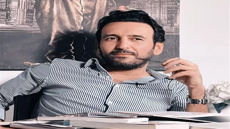 أحمد كامل توفيق شريكا لشريف منير ..