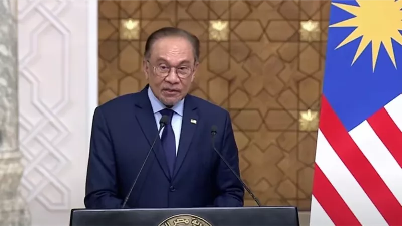 رئيس وزراء ماليزيا: ملتزمون بتعزيز العلاقات الثنائية مع مصر في عدة مجالات