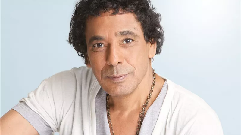 تفاصيل جديدة حول الحالة الصحية للكينج محمد منير