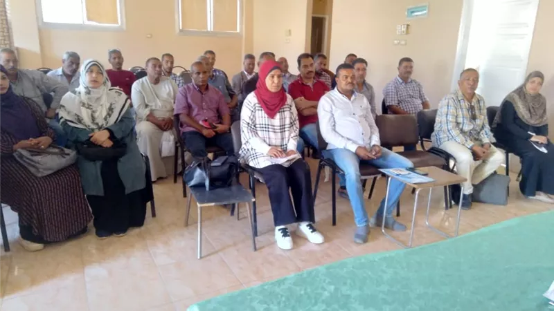 رئيس مركز أرمنت يبحث مواجهة التعديات على الأراضى الزراعية بالأقصر