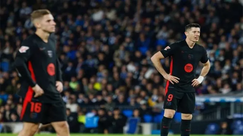 نجم برشلونة يوجه طلبا غريبا لليجا بسبب الهدف الملغي أمام سوسيداد