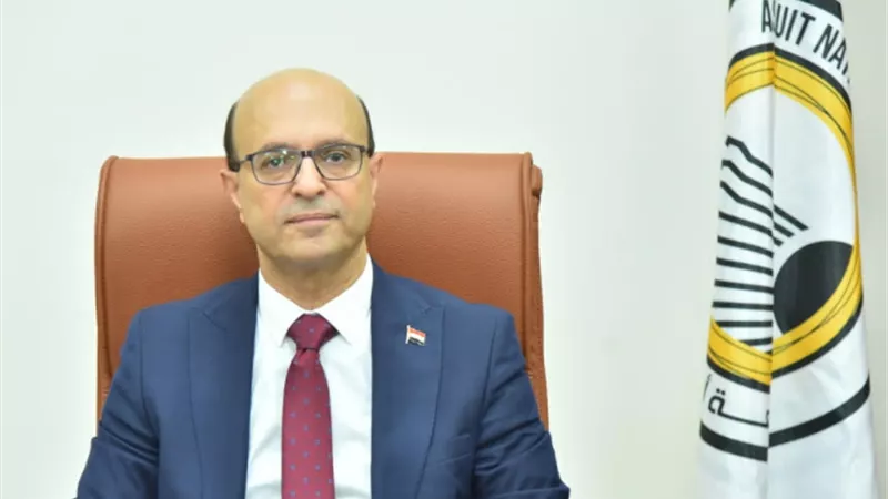 المنشاوي يطلق ماراثون انتخابات اتحادات طلاب جامعة أسيوط الأهلية