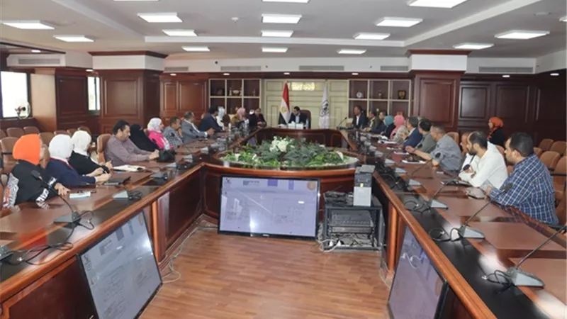 حبش يستعرض التصميم النهائي للمركز الخدمي للنباتات الطبية والعطرية