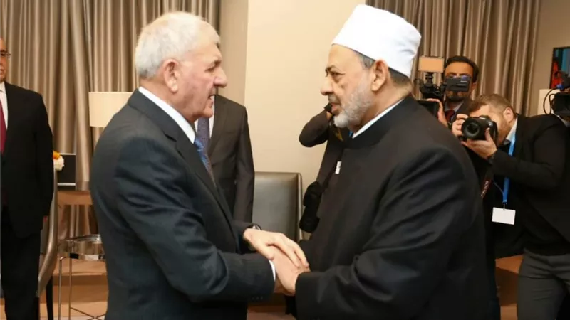 الطيب يلتقي بالرئيس العراقي في أذربيجان ويؤكِّدان ضرورة وحدة الصف