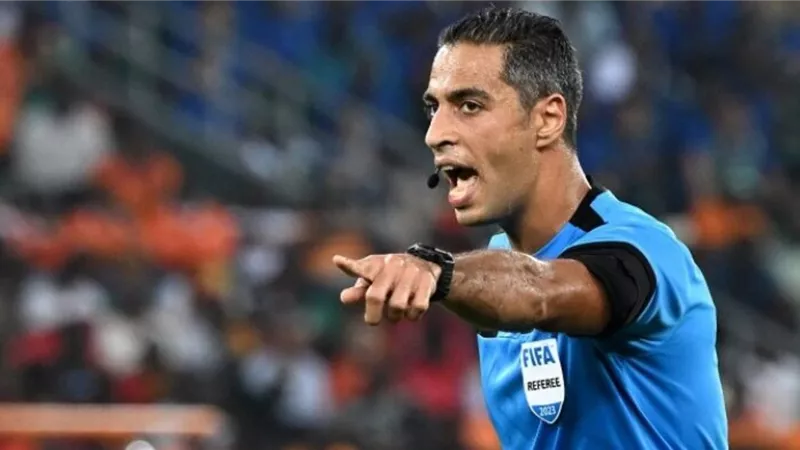 كاف يسند ادارة مباراة الهلال ومازيمبى بدورى الأبطال لحكام مصريين