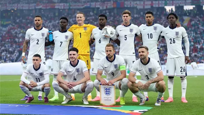 استبعاد زميل صلاح من منتخب إنجلترا
