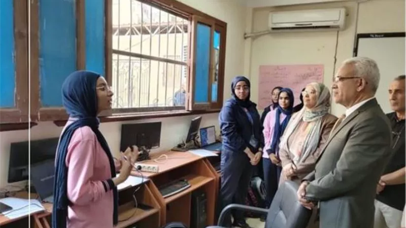 مدير تعليم الإسماعيلية يفتتح مسابقة آيسف للعلوم والهندسة