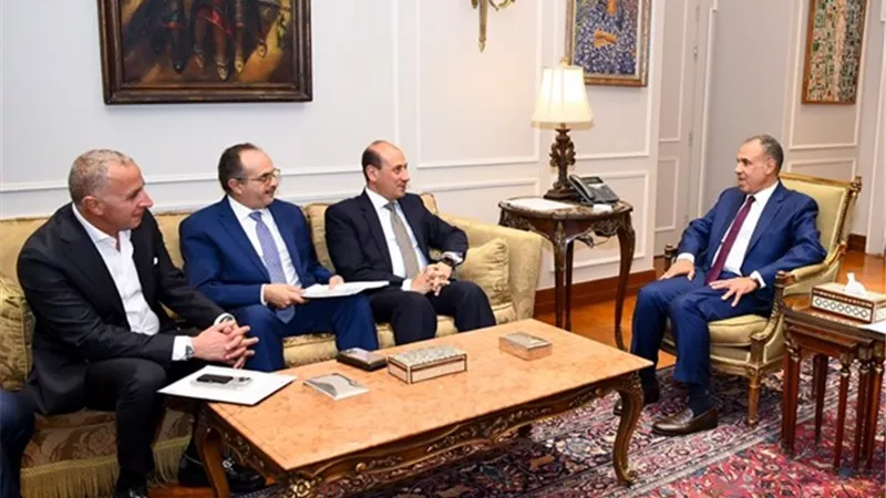 وزير الخارجية يلتقى رؤساء 