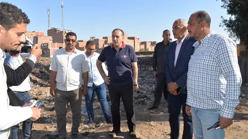 محافظ أسيوط يواصل جولاته لمتابعة إزالة الإشغالات