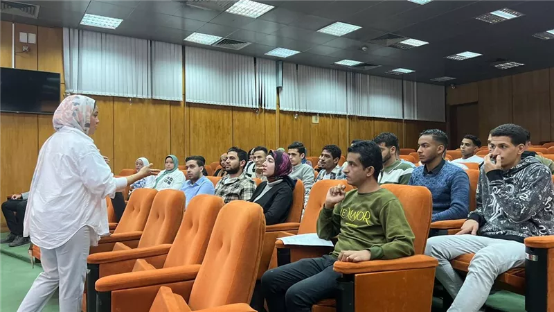 طلاب بني سويف التكنولوجية فى زيارة للمعهد القومي لعلوم الليزر
