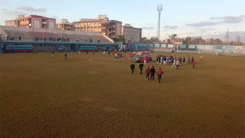 نقل لاعب كفر الشيخ للمستشفي بعد بلع لسانه - تفاصيل