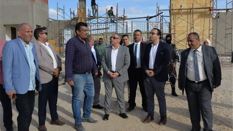 محافظ الإسماعيلية يتفقد محطة المعالجة الثلاثية بقرية التقدم