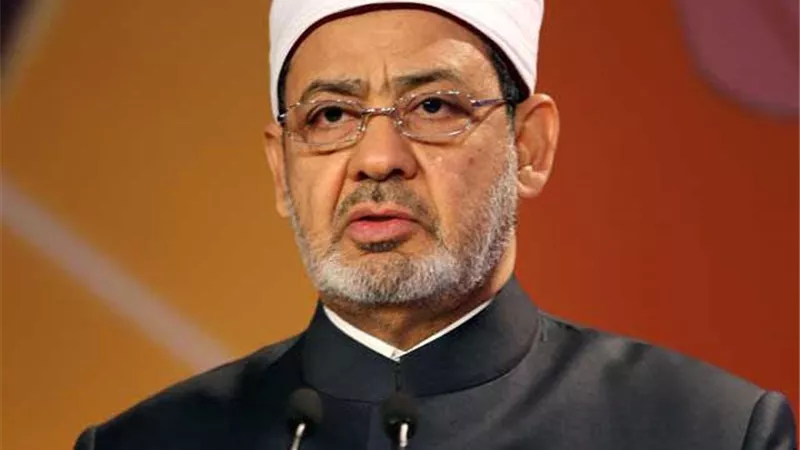قيادات «صحيفة الجمهورية» تعزي الإمام الأكبر في وفاة شقيقته