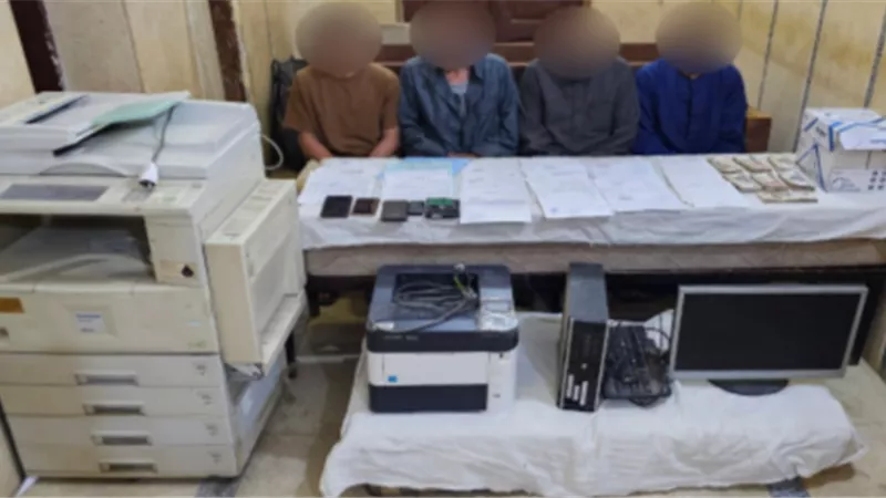 القبض على أخطر عصابة لتزوير المستندات الرسمية بأسيوط