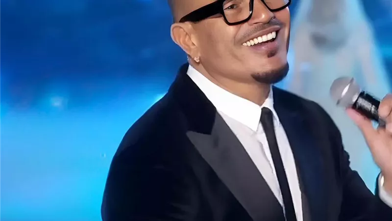 عمرو دياب يخطف أنظار نجوم العالم بأغنية نور العين في الرياض