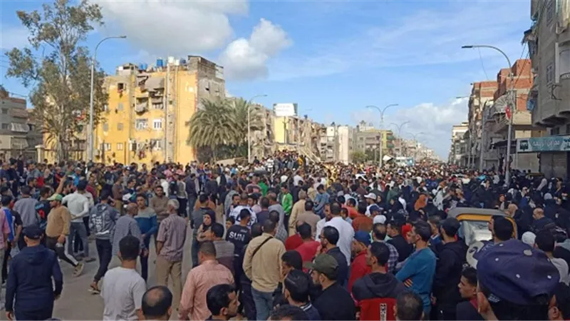 تشييع جثامين 12 ضحية بحادث اتوبيس بورسعيد من 6 مساجد بالدقهلية