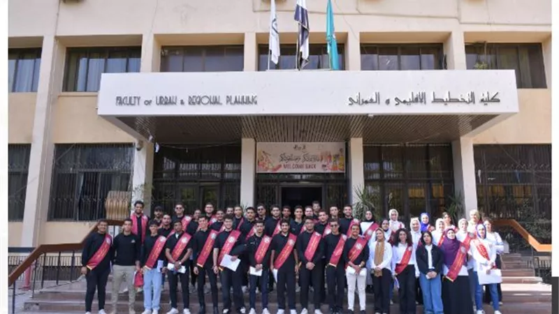 سحب استمارات الترشح لانتخابات الاتحادات الطلابية بجامعة القاهرة