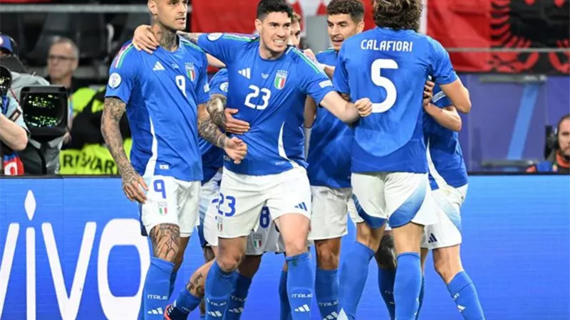 راسبادوري وريتيجي فى الهجوم.. التشكيل المتوقع لايطاليا ضد بلجيكا