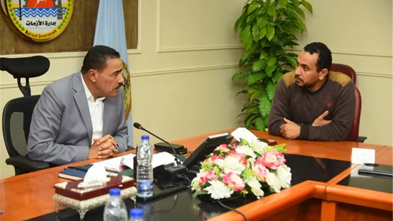 في لقاء خدمة المواطنين الدوري بمطروح المحافظ يتواصل مع المواطنين