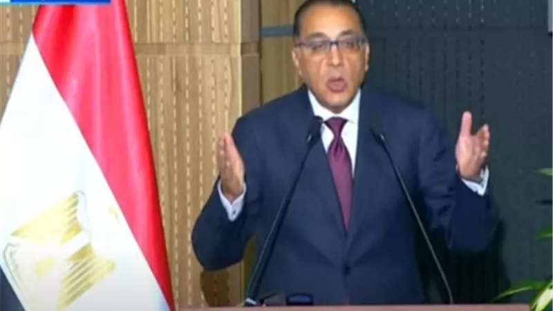 مدبولي: تقرير البنك المركزي بشأن تحويلات المصريين بالخارج مؤشر إيجابي