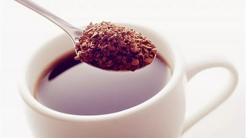 خبراء يحذرون من القهوة سريعة الذوبان لهذه الأسباب