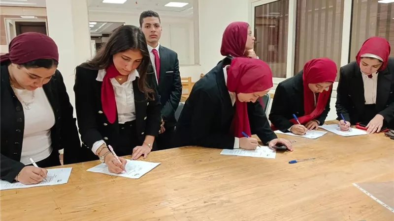 247 طالبًا وطالبة تقدموا بأوراقهم لخوض الانتخابات بجامعة مطروح