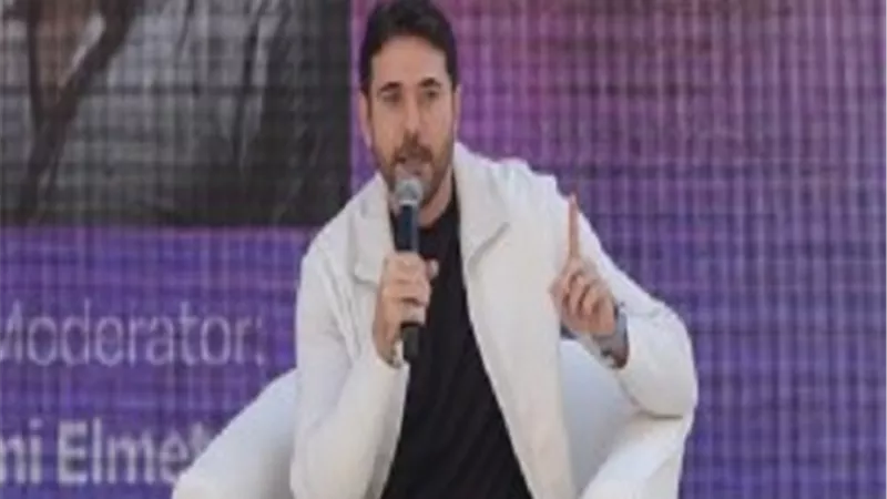 أحمد عز: والدتى سر نجاحى والإلتزام أهم خطوات النجومية