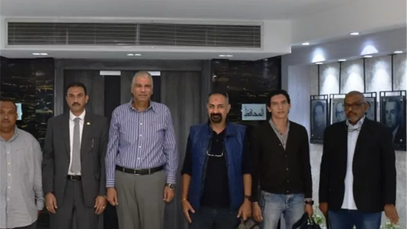 محافظ أسوان يستقبل وفد الهيئة المصرية العامة للبترول