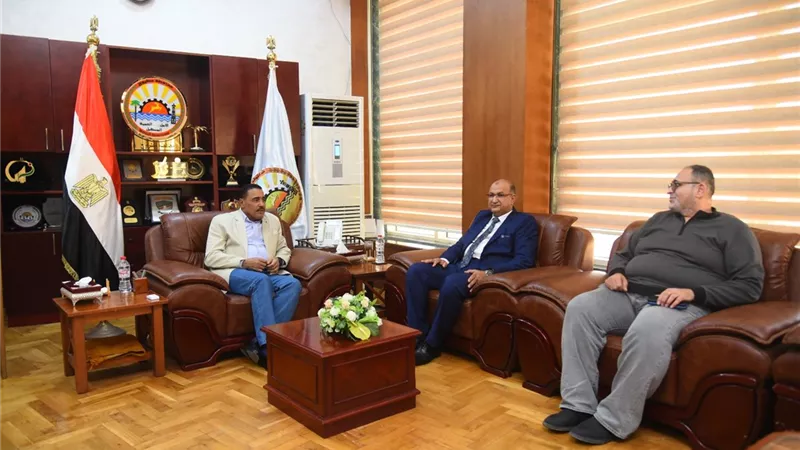 محافظ مطروح يستقبل الدكتوراحمد الوتيدي