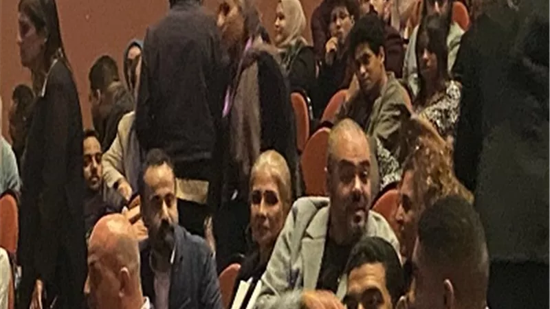سوسن بدر تدعم درة فى عرض فيلمها 